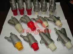 干式噴砂機噴槍類型-噴槍說明 干式噴砂機噴槍材質(zhì)、加工方式主要分：鋁合金壓鑄、鐵、不銹鋼焊接、聚氨酯澆鑄等。噴槍氣口外徑一···